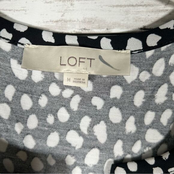 LOFT Split Neck Career Splash Dot Sleeveless Relaxed Black White Top M - Picture 5 of 9